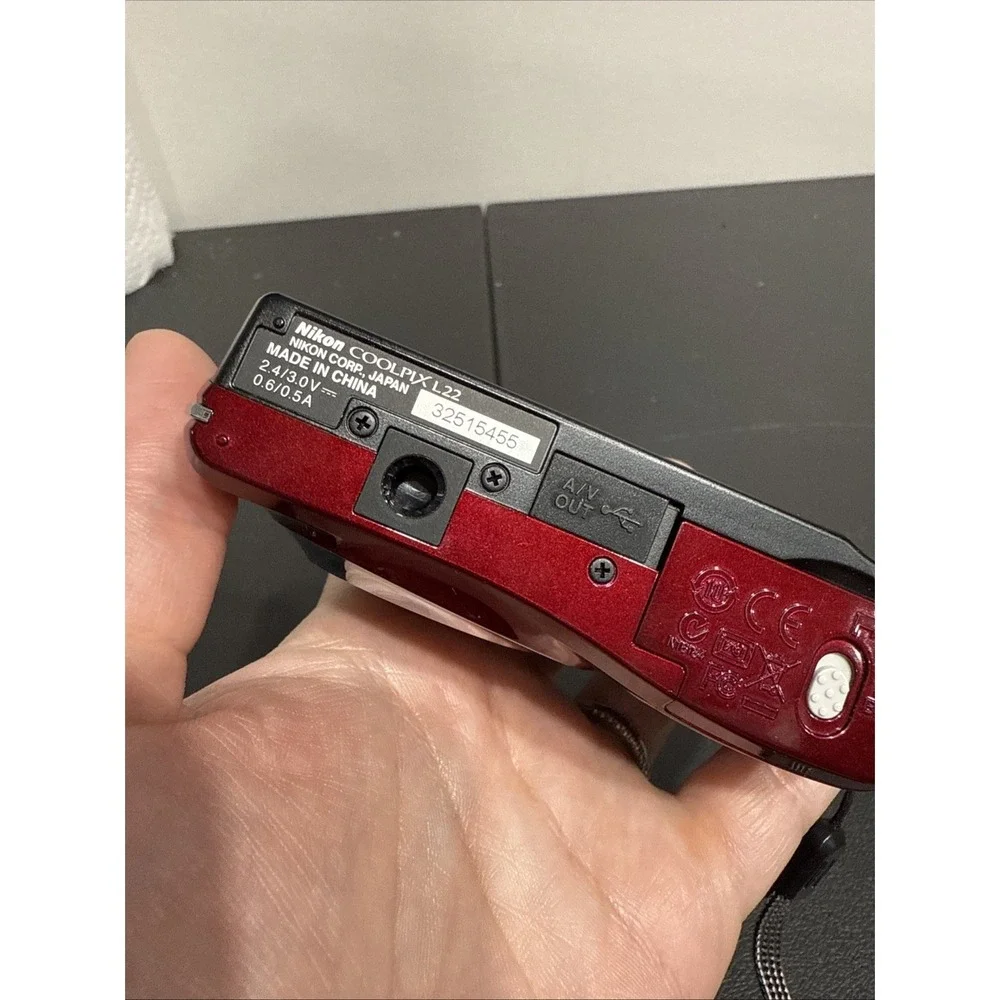 NIKON COOLPIX L22 Digital Camera Red Spares Repairs/parts Only